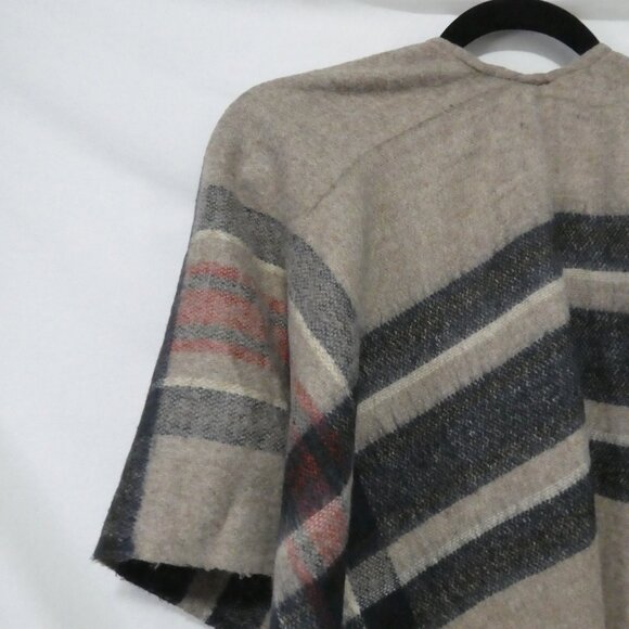 DO EVERYTHING IN LOVE | OS - one size | Plaid Fringed Poncho with Neutral Tones - Picture 10 of 16
